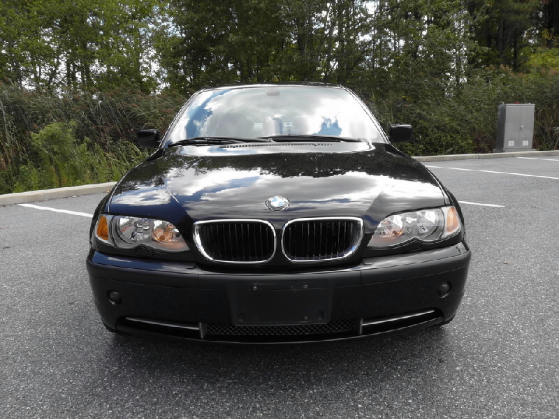 2003 Bmw 330xi car and driver